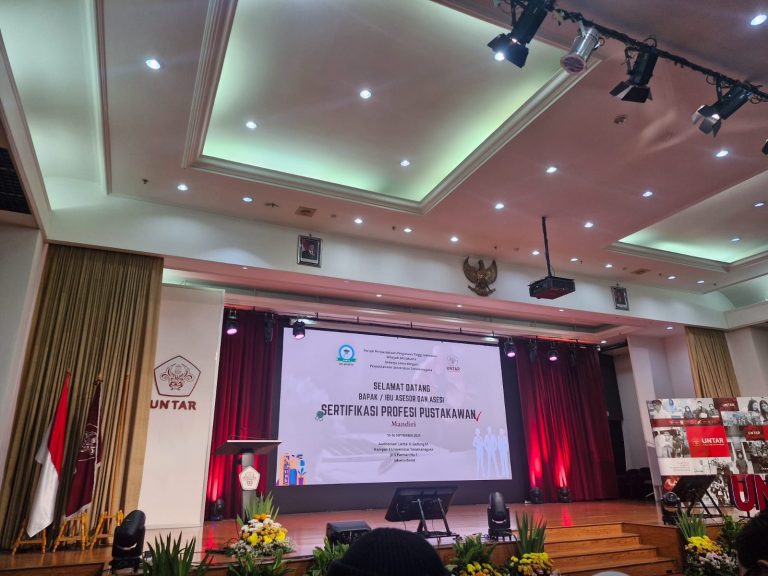 Pustakawan UBP Karawang Ikuti Sertifikasi Mandiri di Universitas Tarumanagara