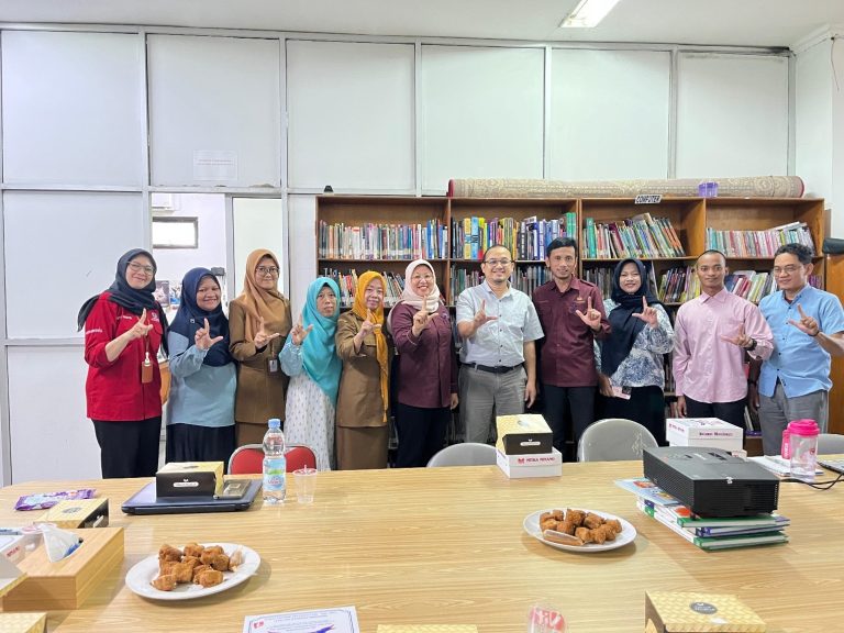 Pustakawan UBP Karawang Terpilih Menjadi Surveior dalam Kegiatan Pengukuran Tingkat Kegemaran Membaca Kabupaten Karawang 2024